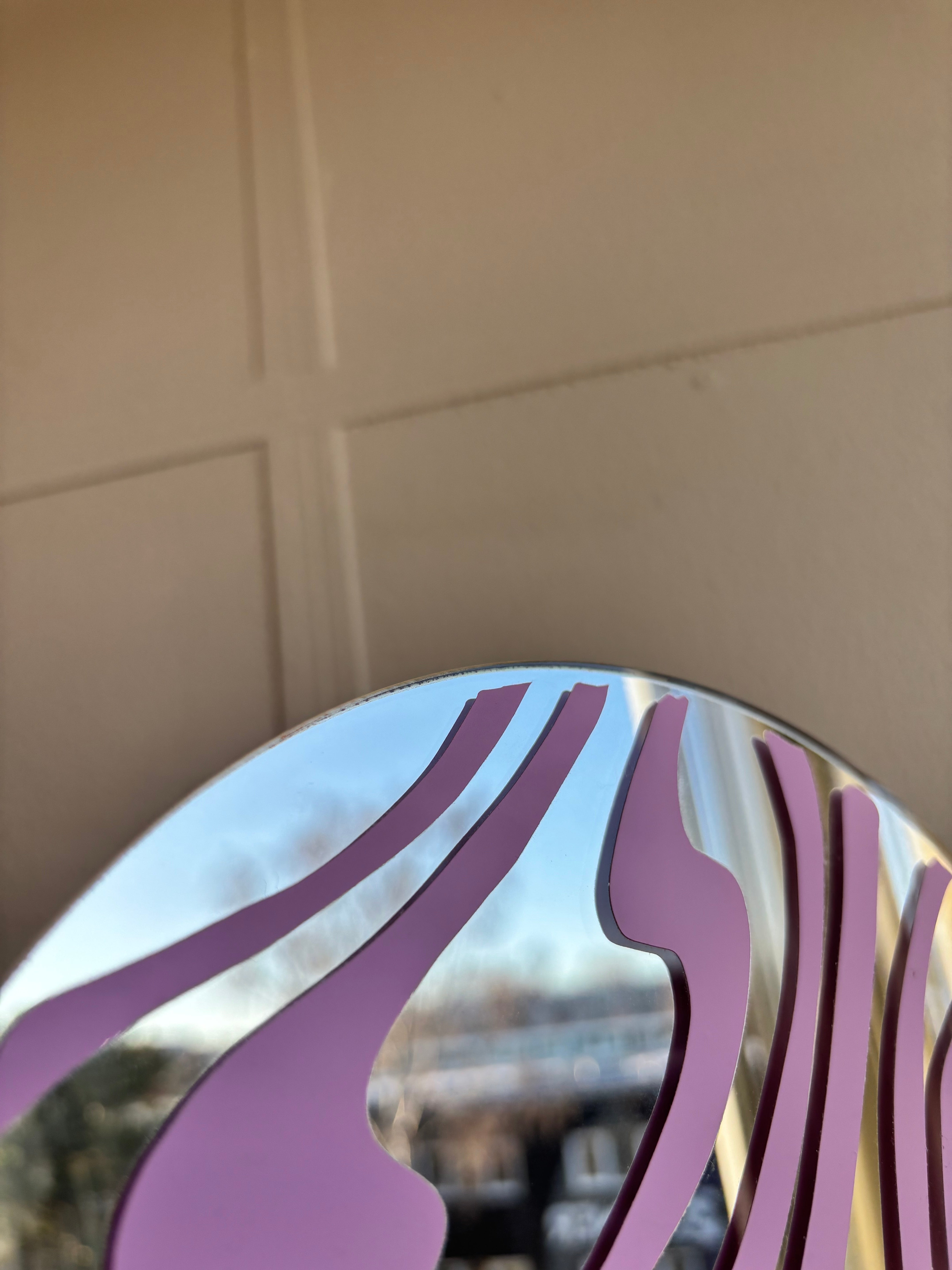 Damaged wave mirror lila