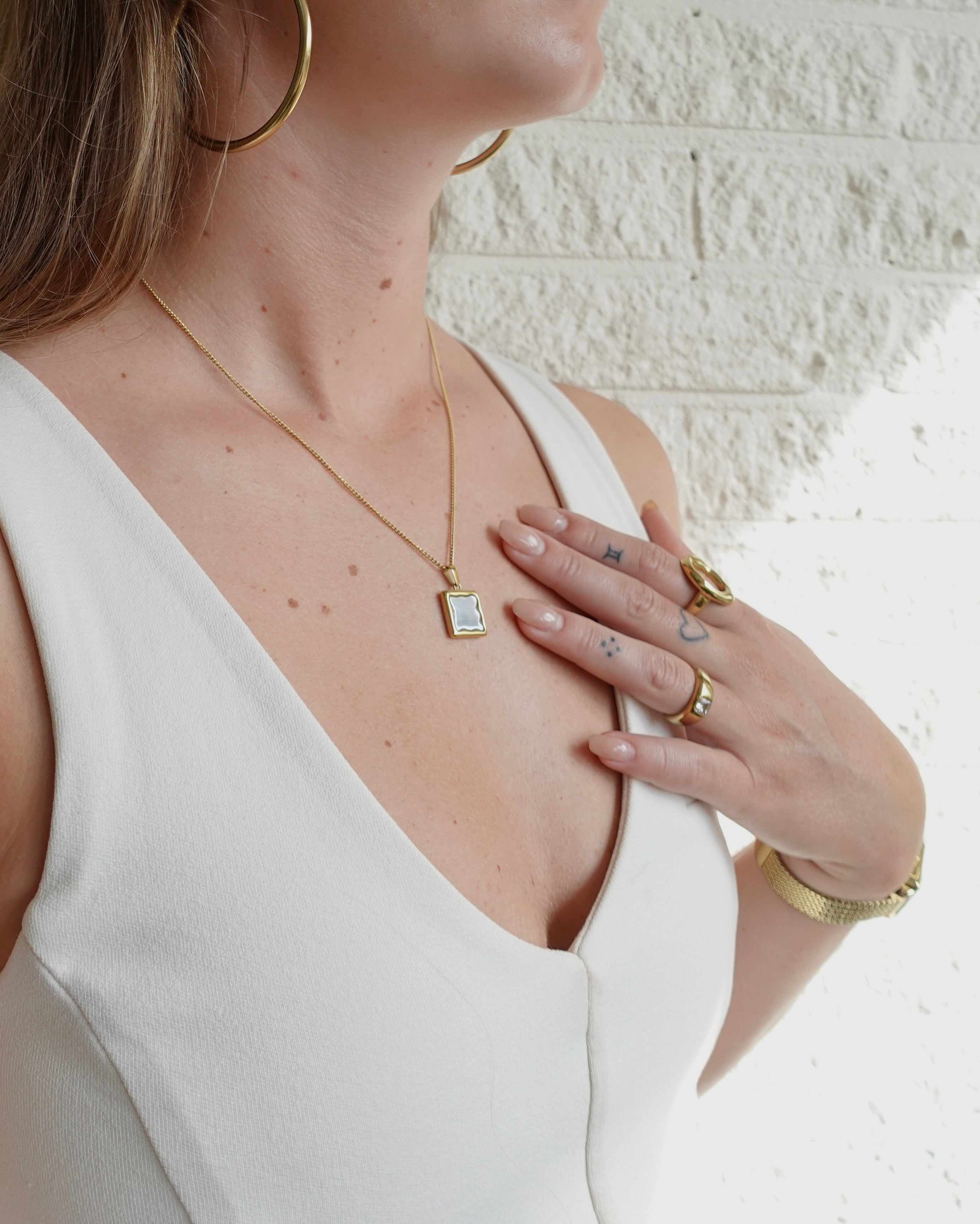 Unwind x Blemz Gold Necklace with Mirror Pendant