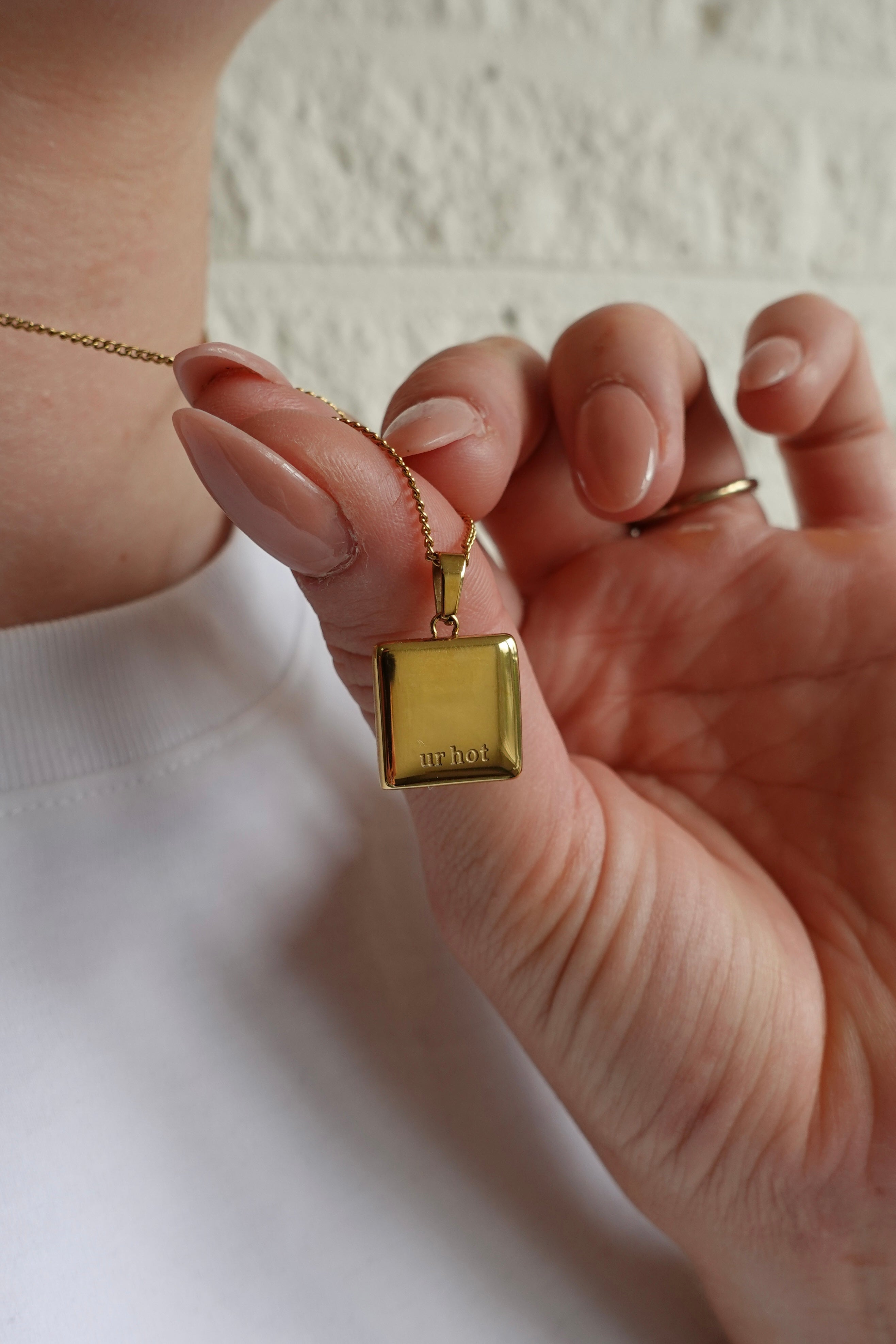 Unwind x Blemz Gold Necklace with Mirror Pendant
