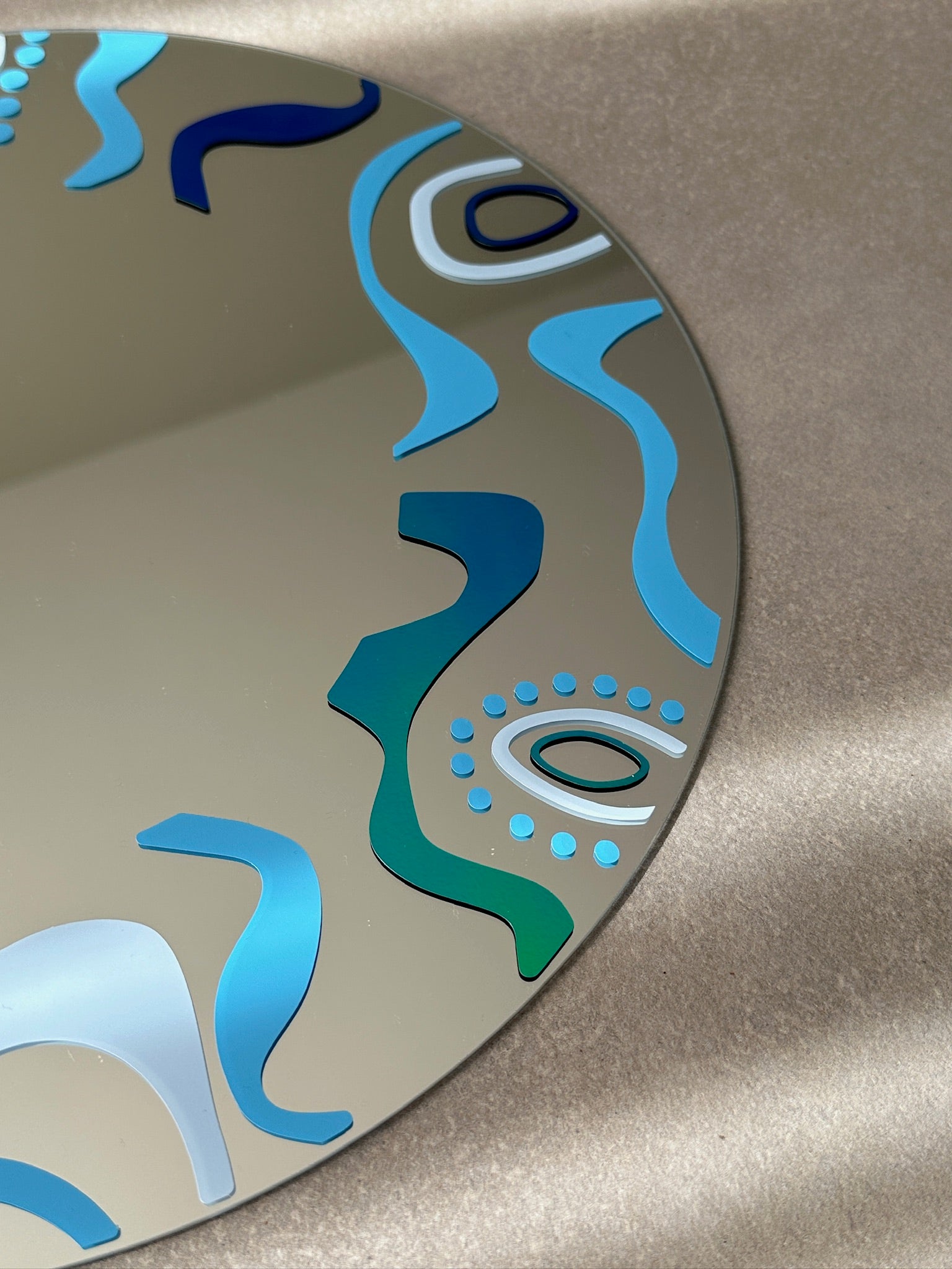 Crazy wave mirror blue holographic