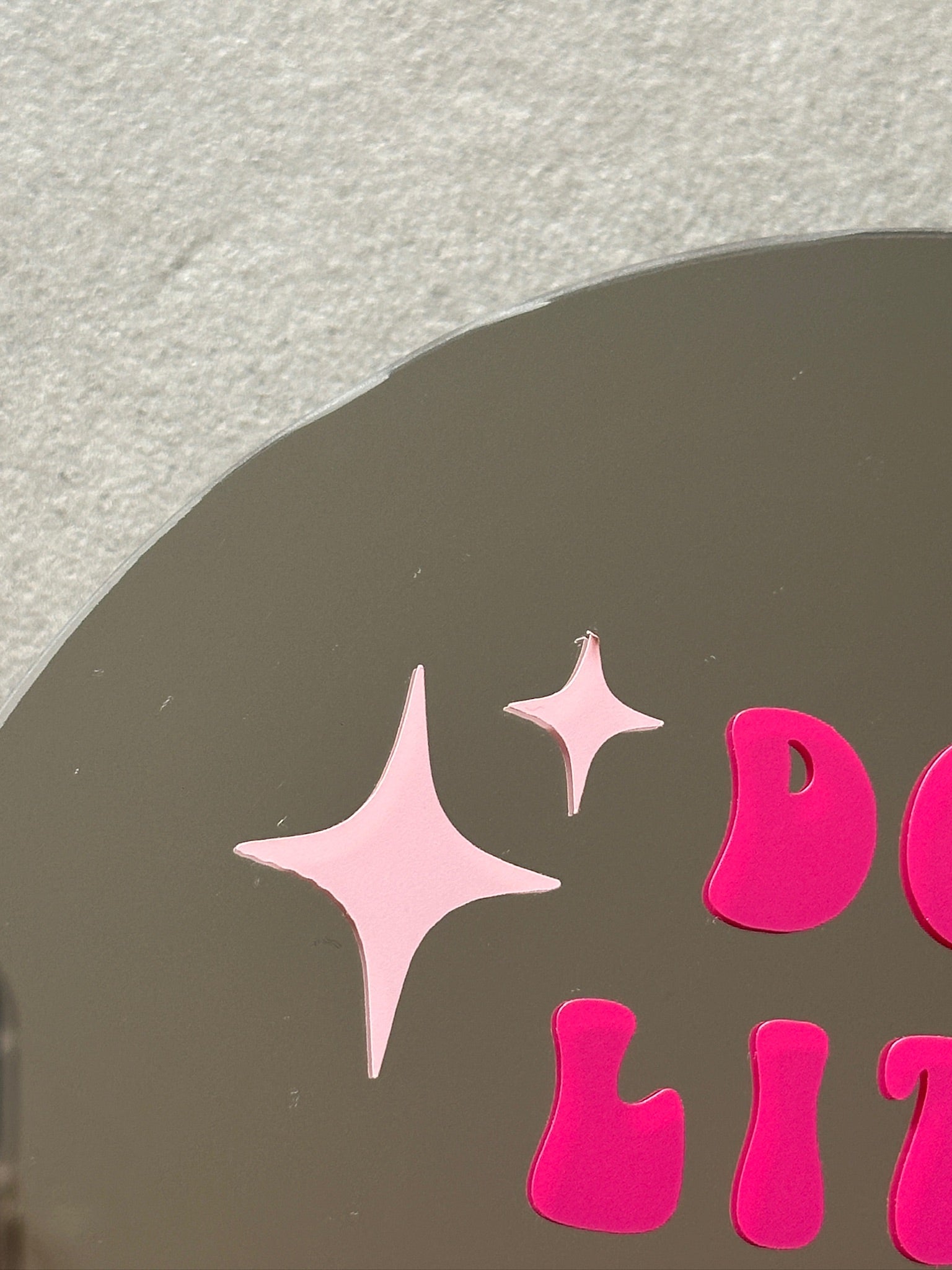 Damaged Do a little dance babypink fucsia