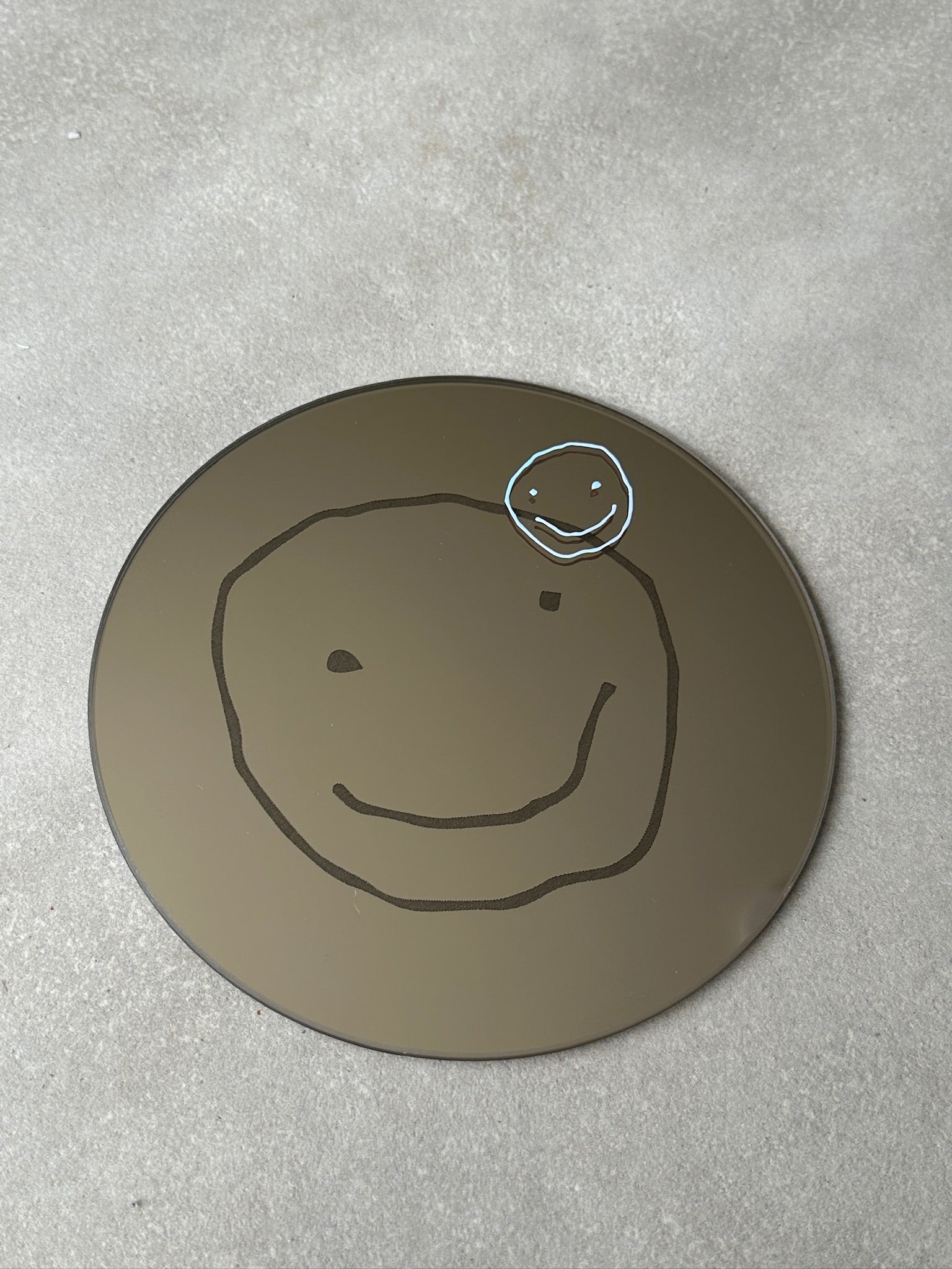 Smile holographic mirror