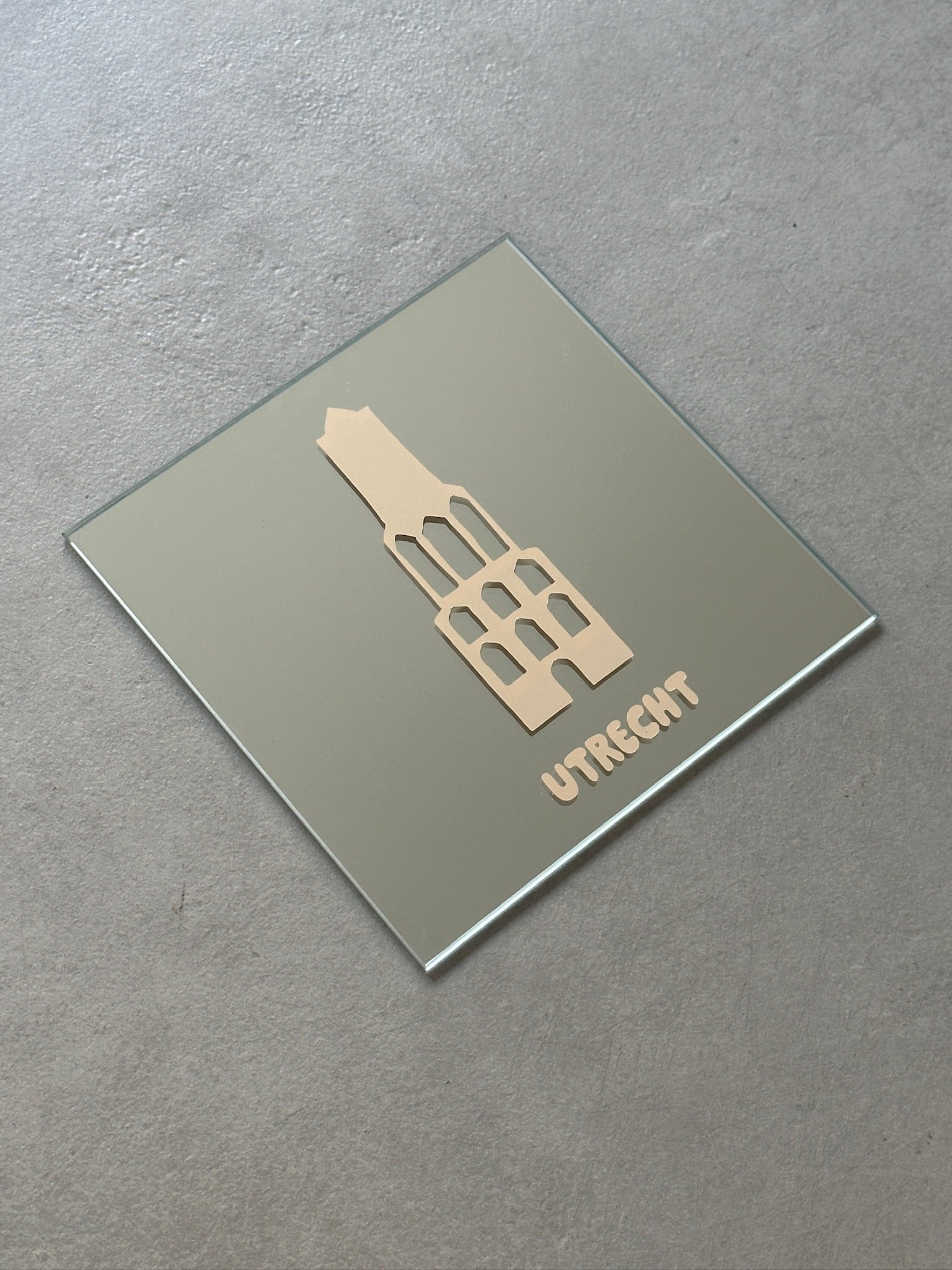 Utrecht mirror beige
