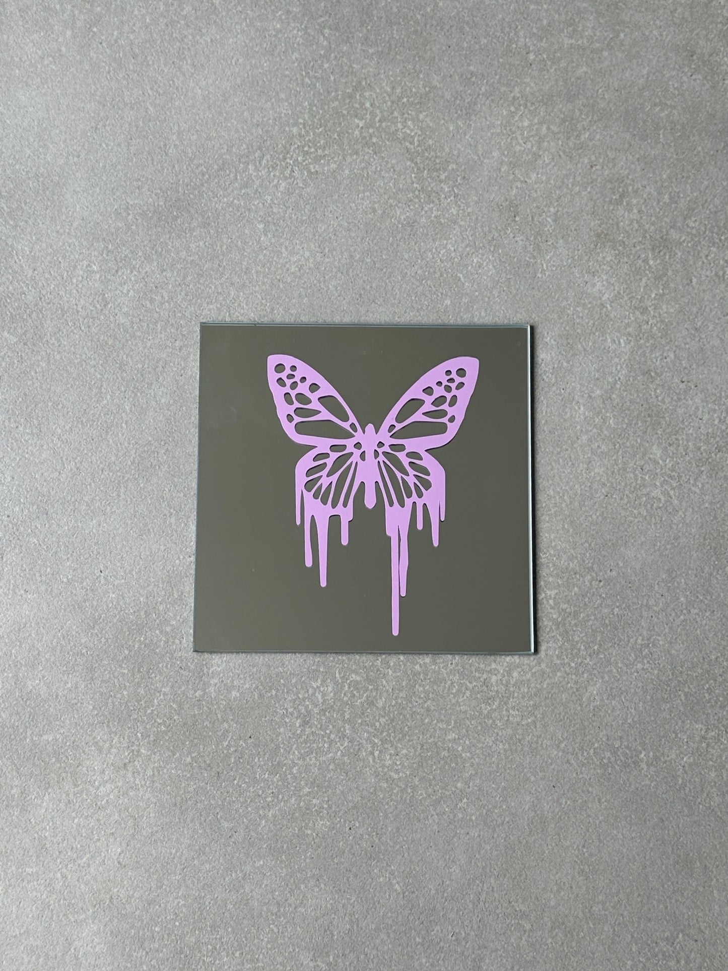 Butterfly mirror lila