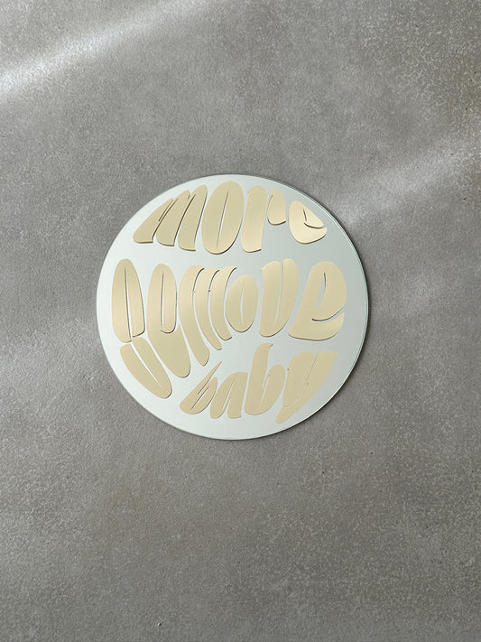 Selflove mirror sand