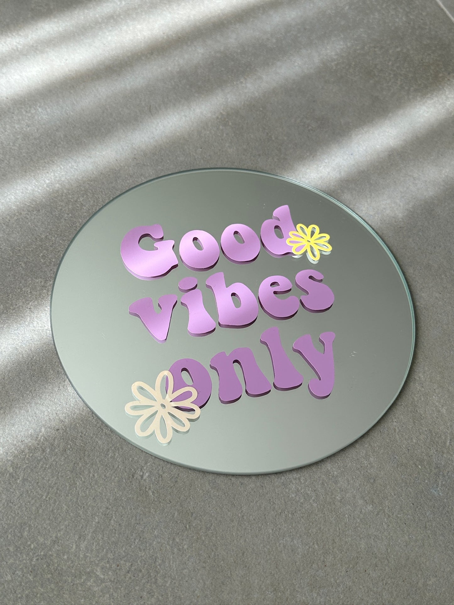 Good vibes only lila