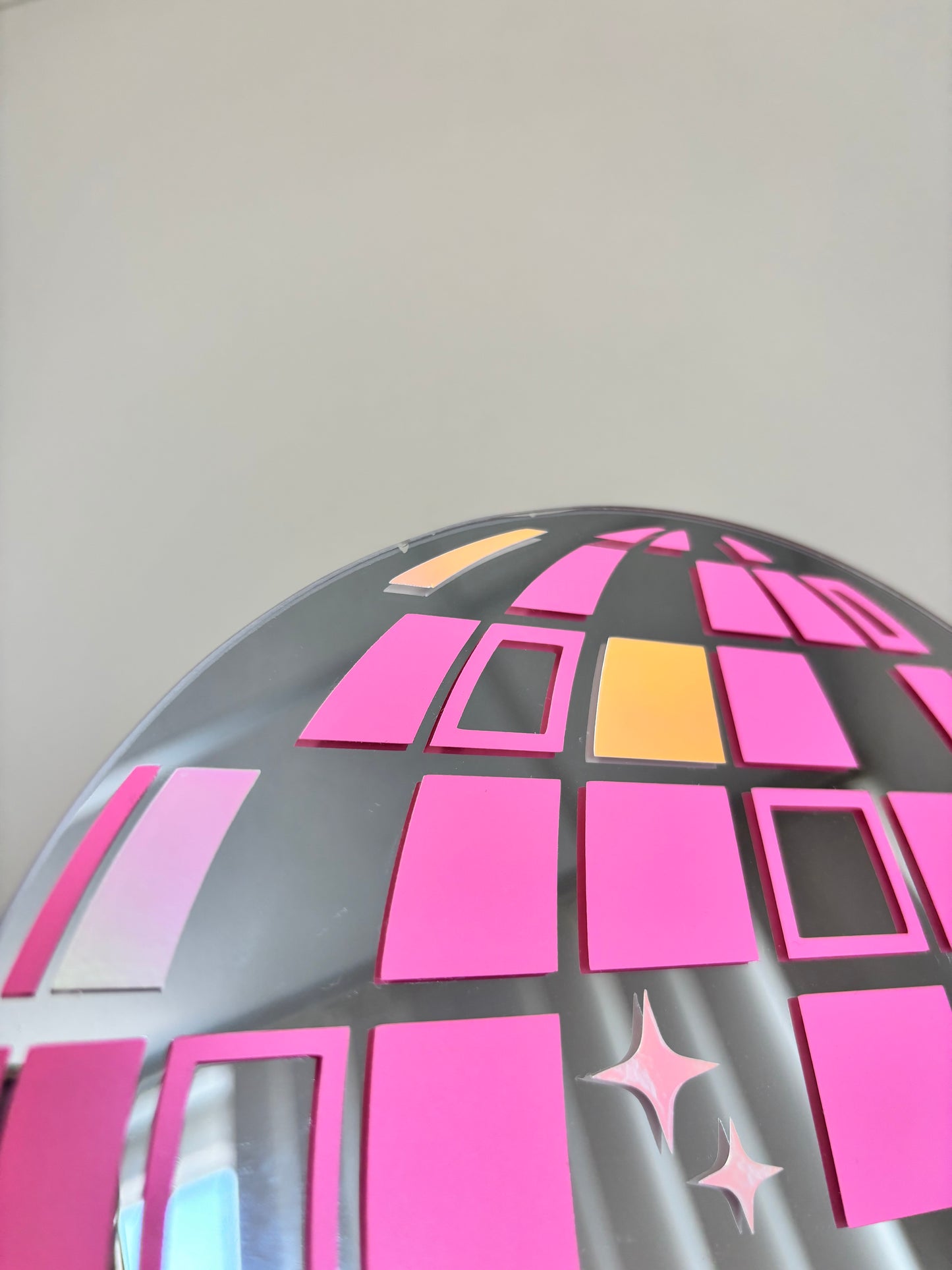 Damaged discoball mirror pink