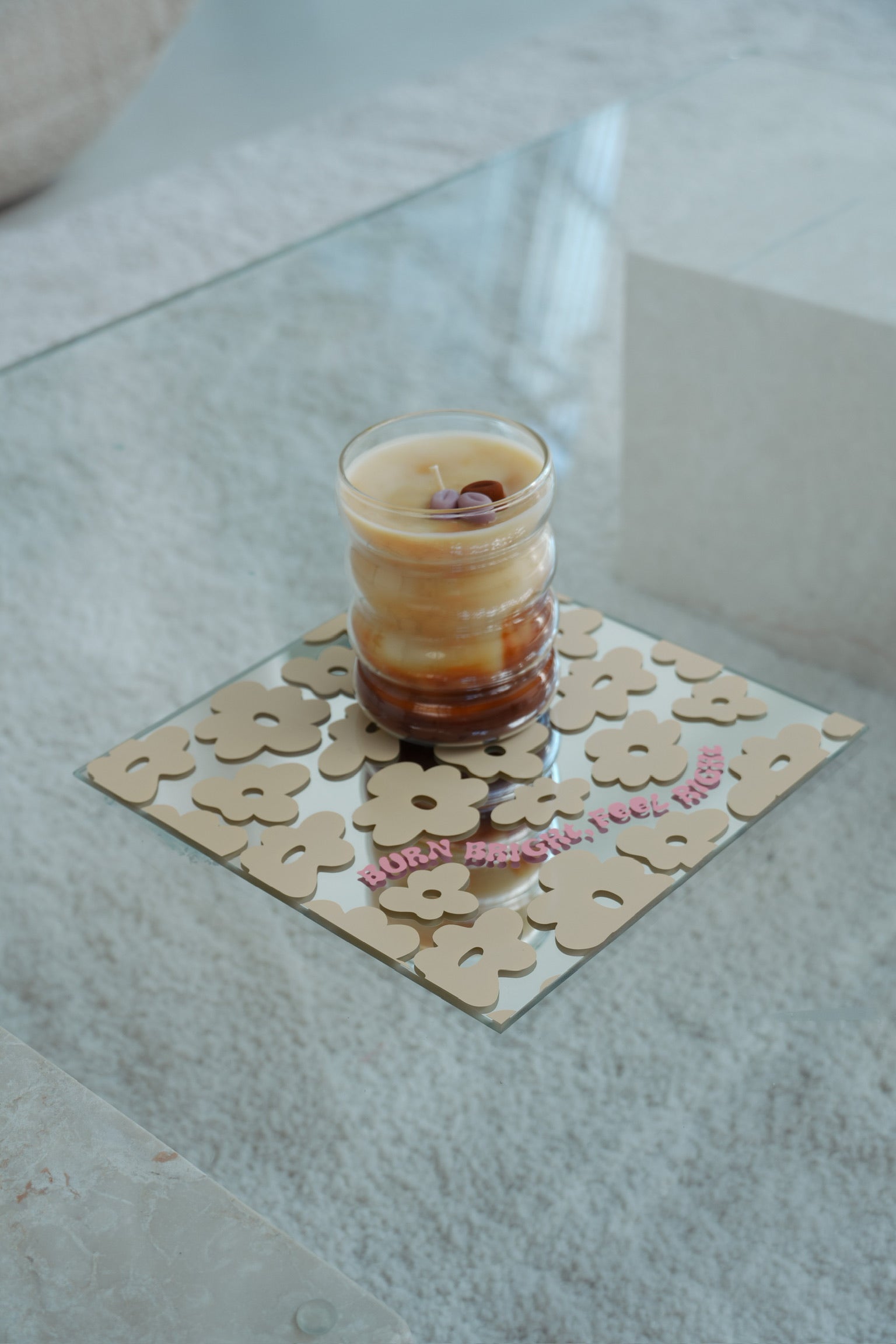 Mirror candle plate 'burn bright' + candle 'caramel cappuccino’