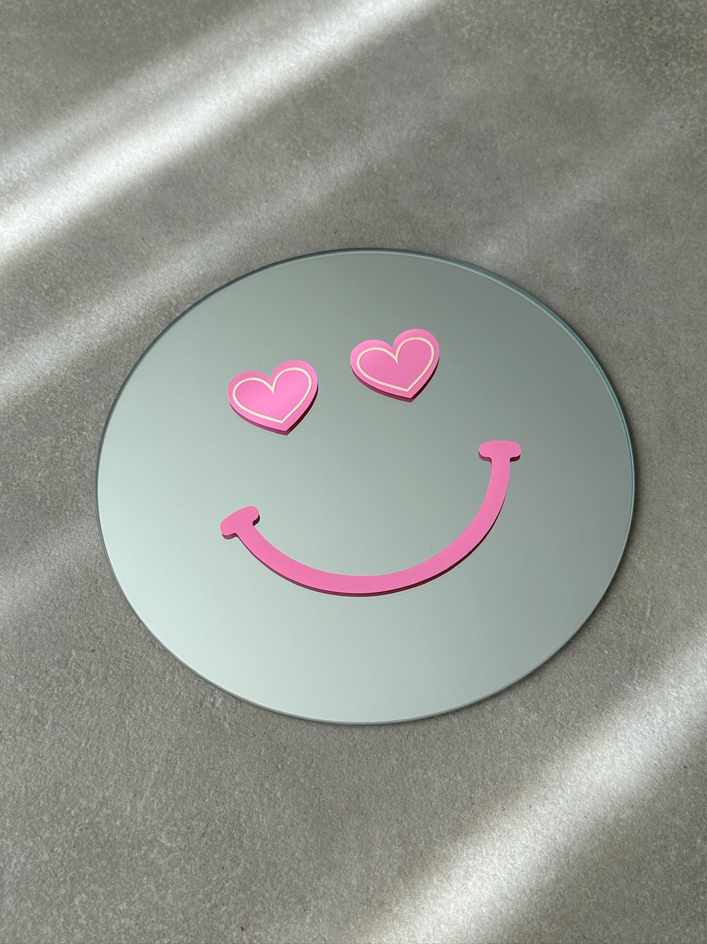 Smiley heart mirror pink