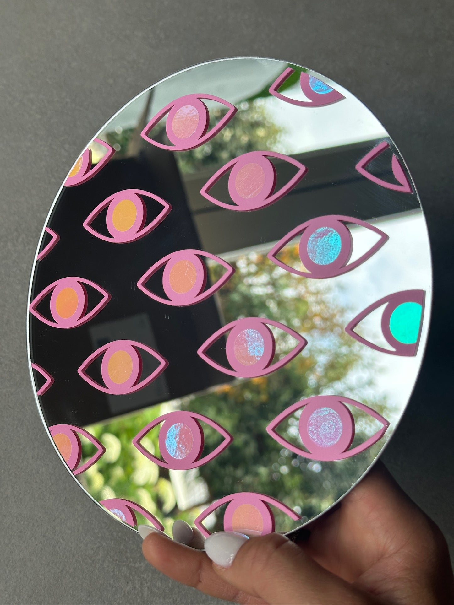 Eyes mirror pink