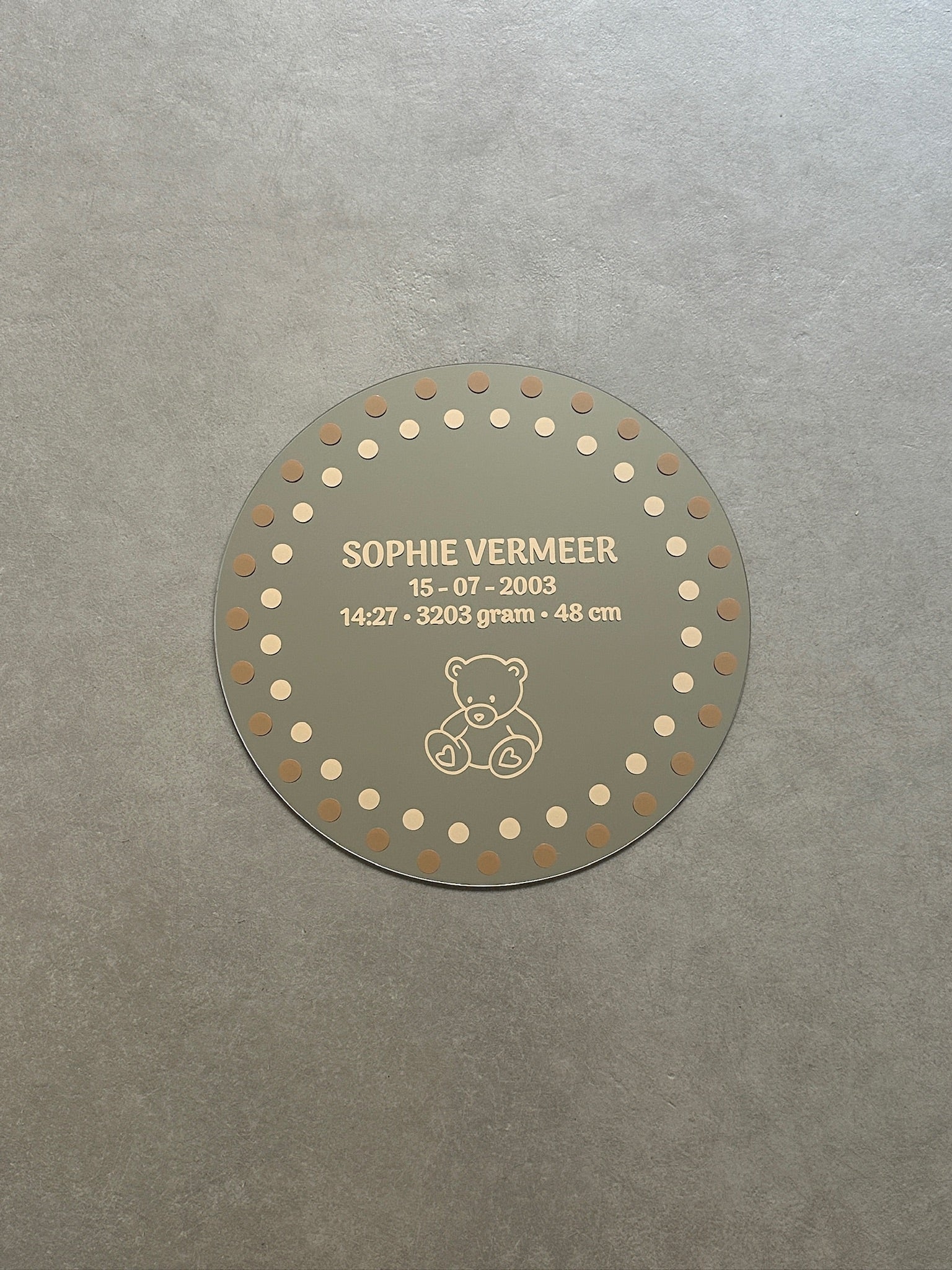 kraamcadeau gepersonaliseerd beer met beige